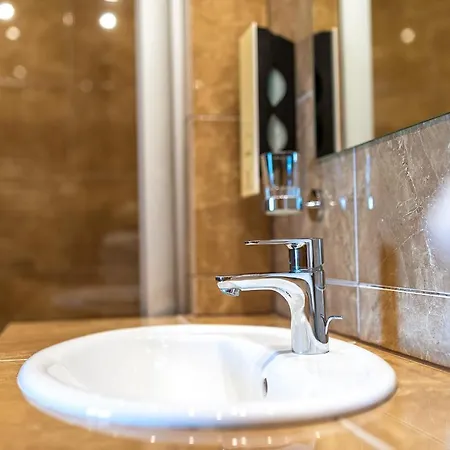 Bed & Breakfast Dworek Morski & Wellness *