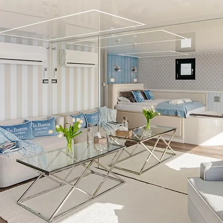 Grand Ht Houseboats - Na Wodzie - Sauna, Jacuzzi, Kominek * Mielno