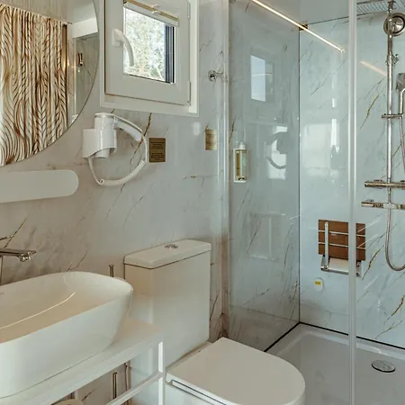 Grand Ht Houseboats - Na Wodzie - Sauna, Jacuzzi, Kominek Botel Mielno