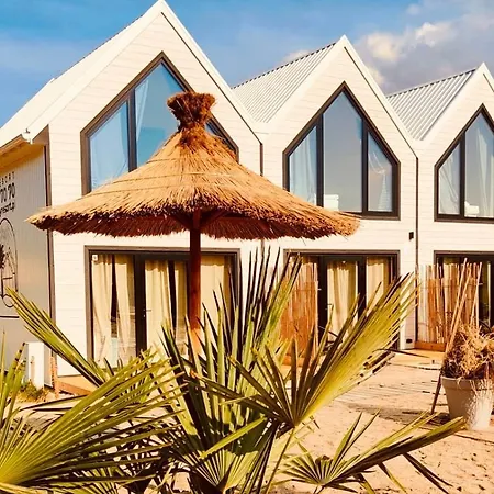 Resort Lulu Z Podgrzewanym Basenem