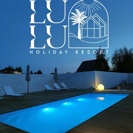 Lulu Z Podgrzewanym Basenem Resort