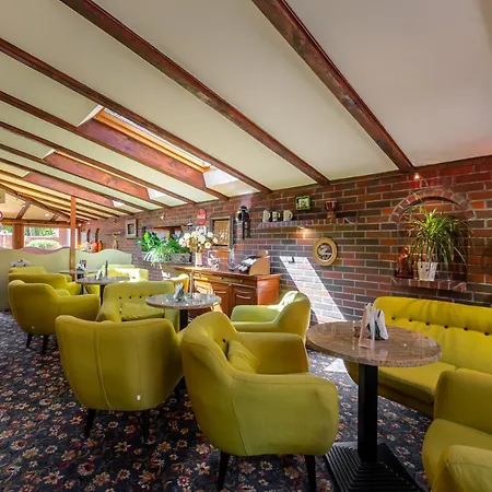Dworek Morski & Wellness Bed & Breakfast