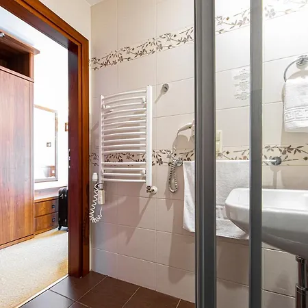 Bed & Breakfast Dworek Morski & Wellness *